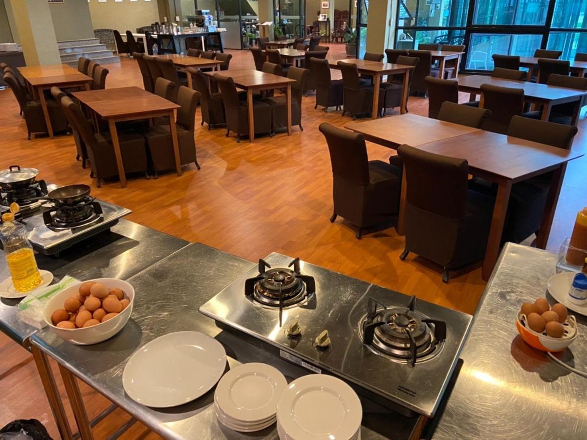 Work Den Chiangrai 3*